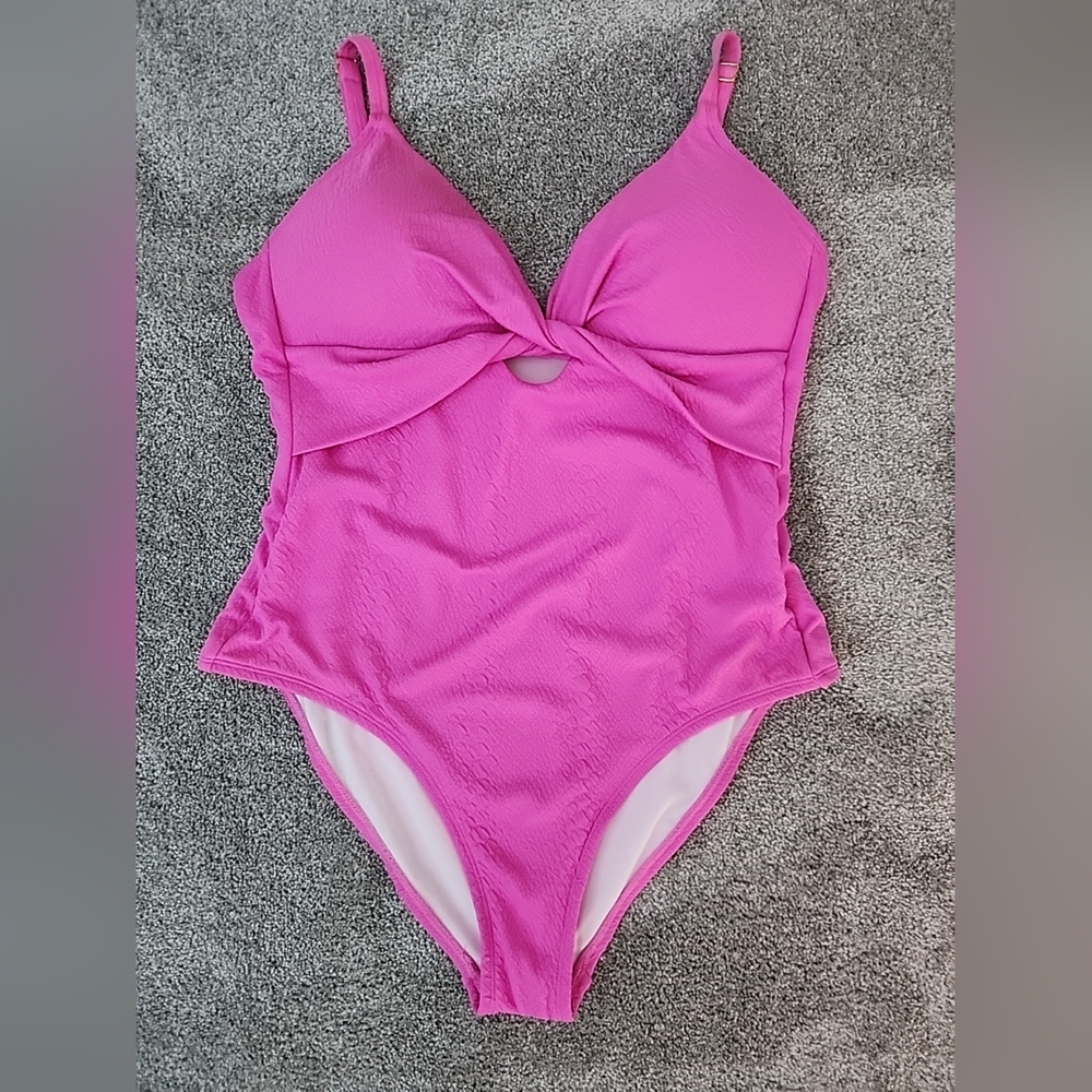 Freshwater Women's Hot Pink Snake Skin Look One Piece Bathing Suit in size Larg